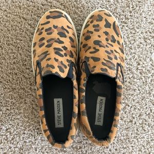 Steve Madden slip ons